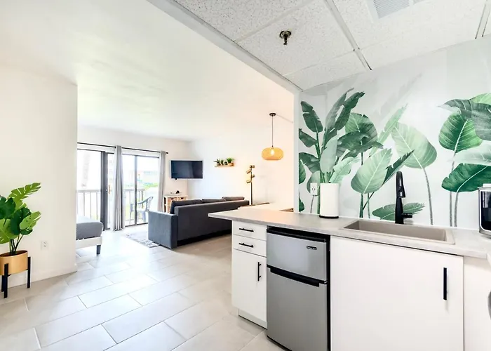 Studio Near Universal Studios With Great View